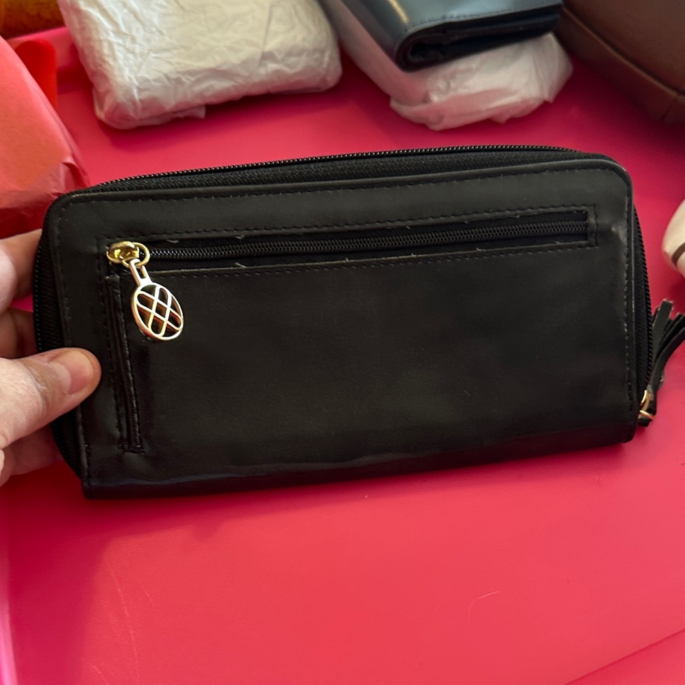 Buxton Black Wallet with Gold Zipper Charm